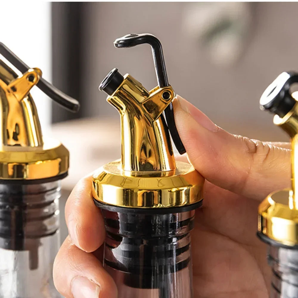 5/1PCS Oil Bottle Stopper Cap Dispenser Sprayer Lock Wine Pourer Sauce Nozzle Liquor Leak-Proof Plug Bottle Stopper Kitchen Tool