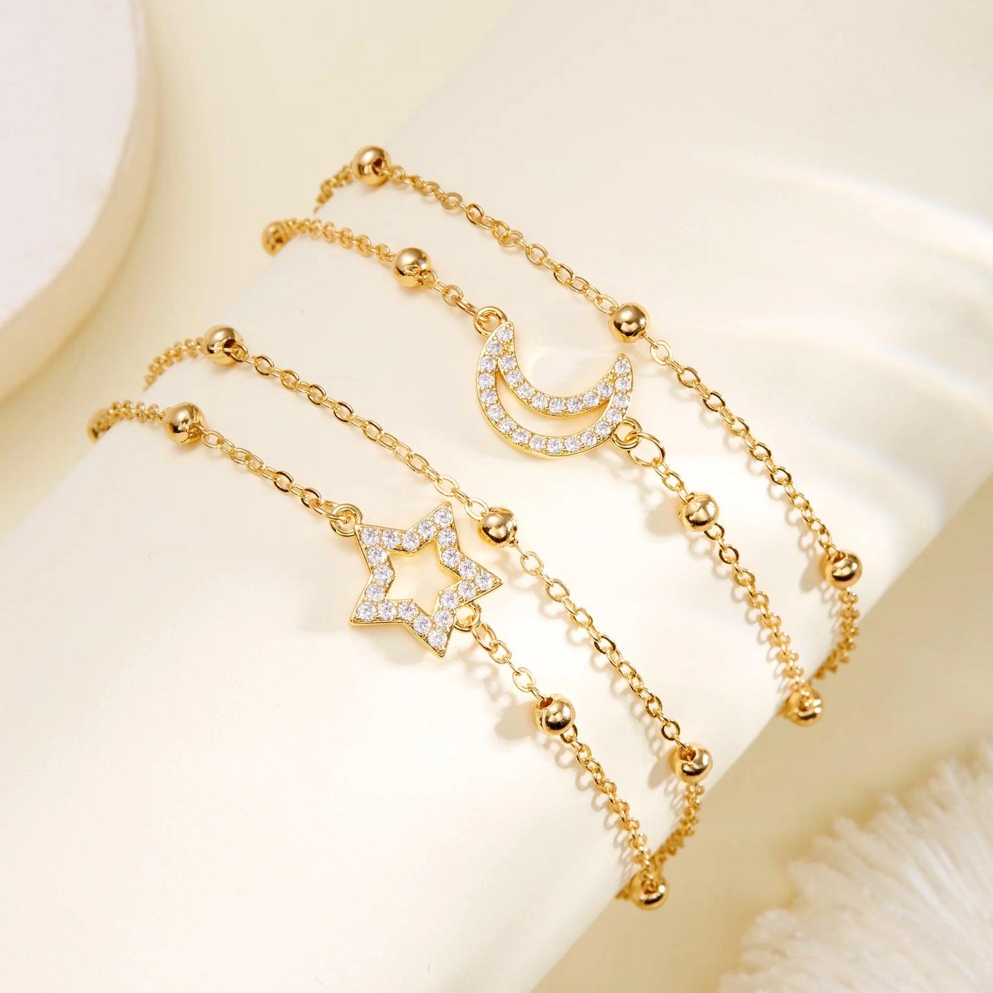 Stainless Steel Hollow Star Moon Bracelet for Women Gold Color Shiny Zircon Metal Chain Bangles Friendship Party Jewelry Gifts