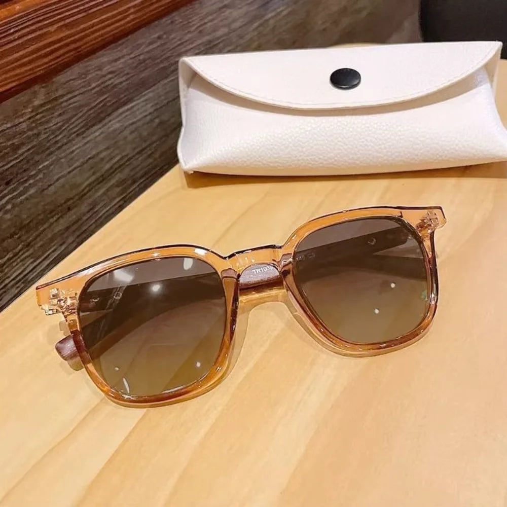 New Vintage Square Frame Sunglasses for Women and Men Wood Grain Fashion Sun Glasses UV 400 Protection Eyewear Trend Shades