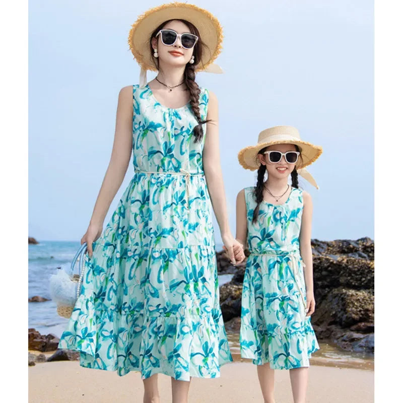 Urlaub Eltern-Kind-Kleidung Familie passende Strand Paar Kleidung Papa Sohn Outfits Sets Resort Mama Tochter ärmelloses Kleid