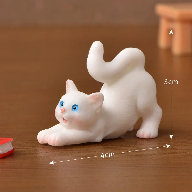 Cute Figurines Miniature Action Toy Cartoon Animal Cat Resin Ornament Micro Landscape Desk Accessories for Decoration Toy Home