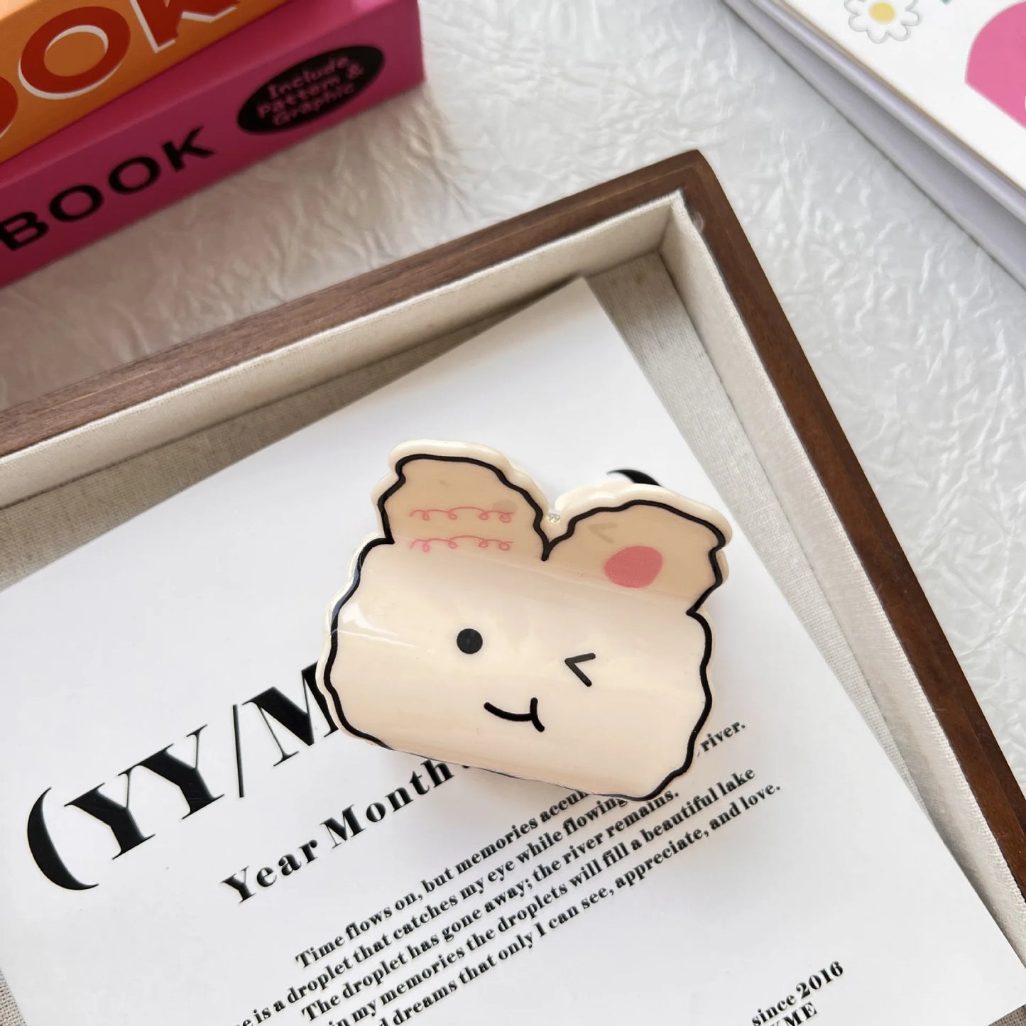 Girly Acrylic Cartoon Animal Hair Claw Korean Style Puppy Spotted Cat Hair Clip Kawaii Bear Small Shark Clip Woman