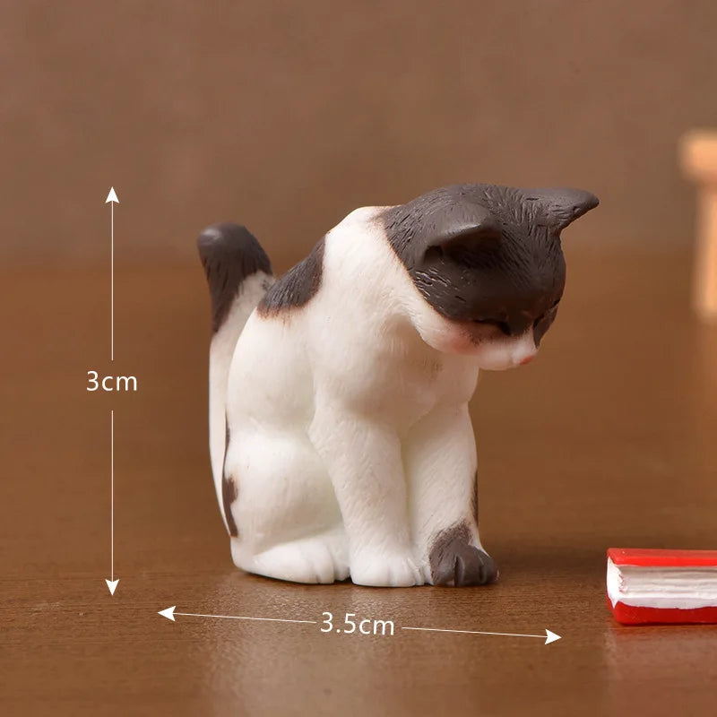 Cute Figurines Miniature Action Toy Cartoon Animal Cat Resin Ornament Micro Landscape Desk Accessories for Decoration Toy Home
