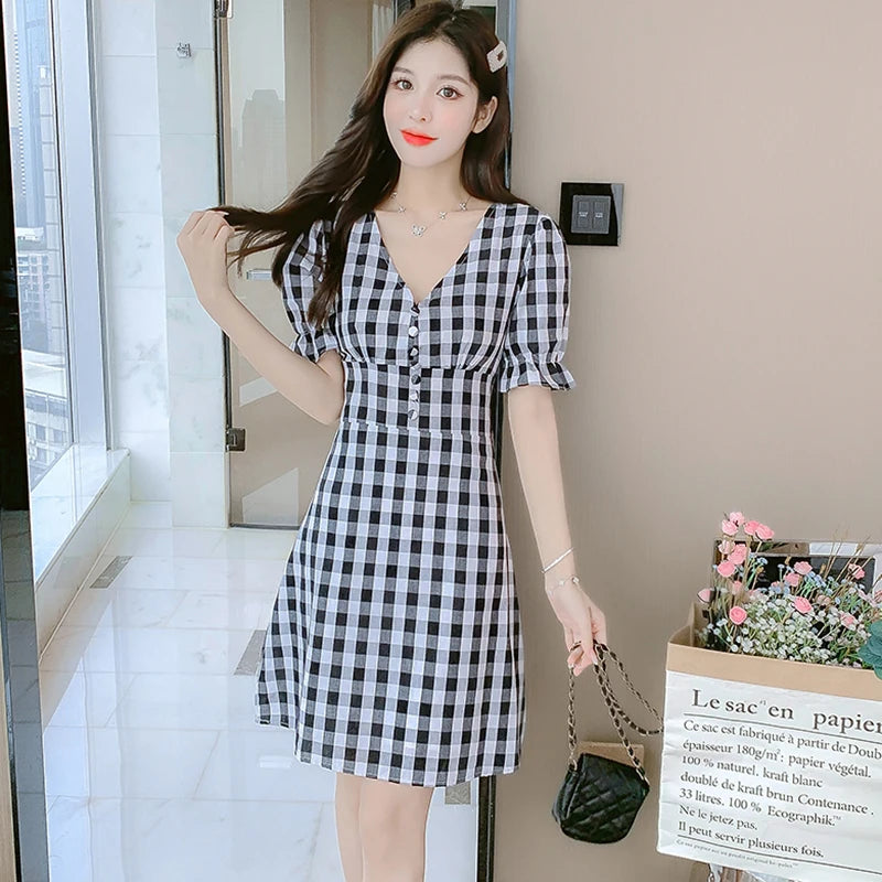 Summer Plaid Puff Sleeve V-Neck Midi Dress Women Fashion Bodycon Chic A-Line Dress 2024 Korean Elegant Casual Festival Vestidos