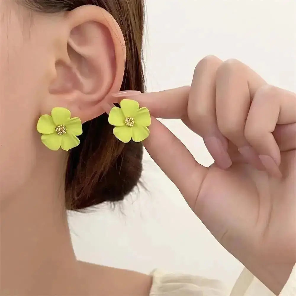 925 Silver Needle Korean Vintage Oil Painting Pearl Flower Earrings For Women Jewelry 2024 Trending New Luxury Women's Earrings