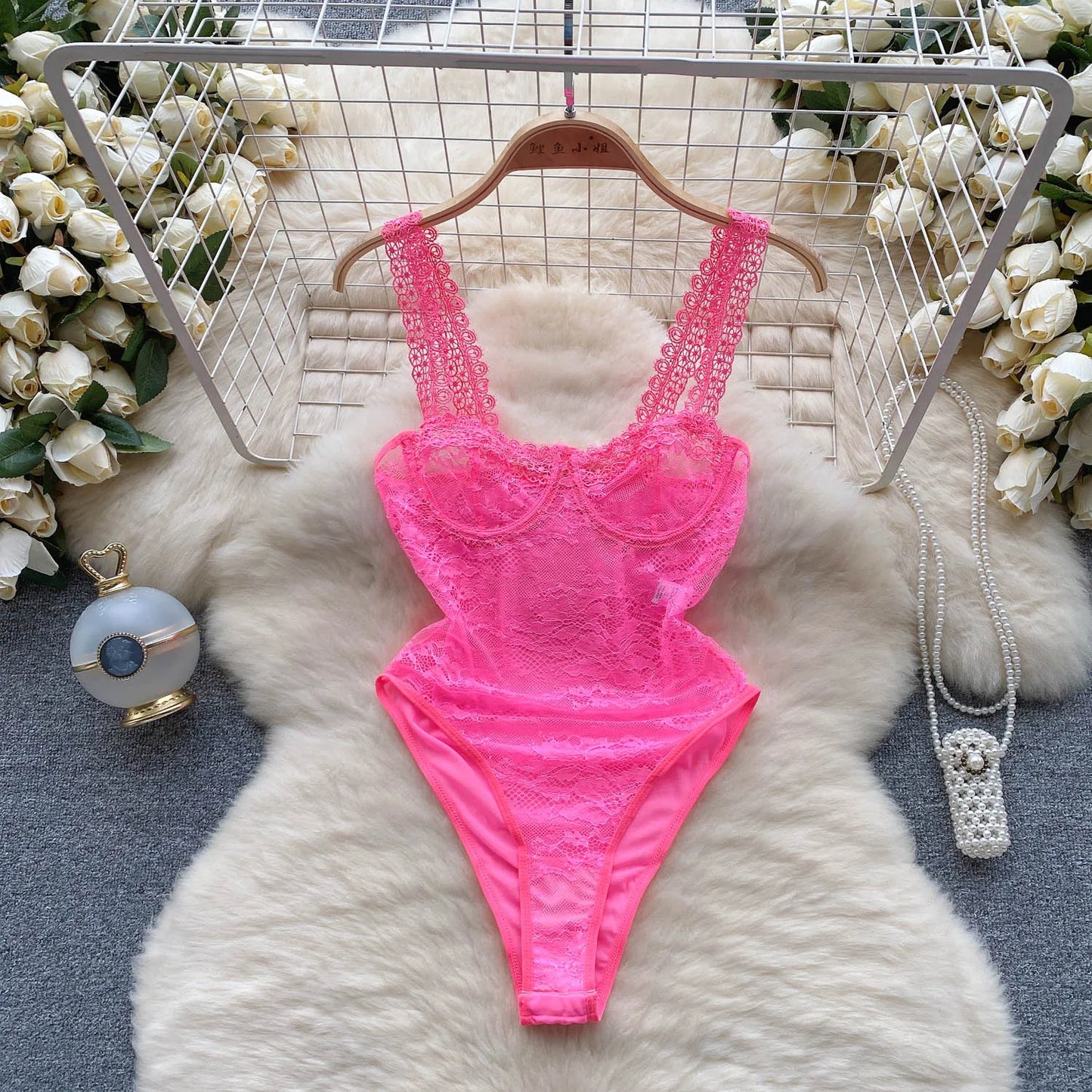 Women Hotsweet Hollow Out Vintage Lace Spliced Mesh Bodysuits Chic Sleeveless Jumpsuits Slim Top Rompers Summer Beach Clothing