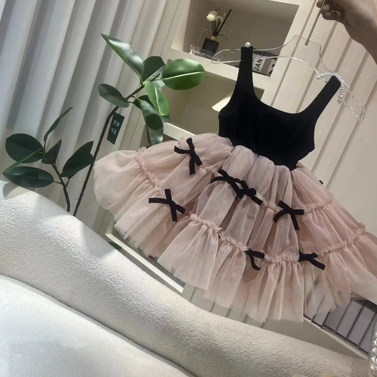Mädchen 2024 Sommer Neue Bogen Kleid Baby Mädchen Ärmellose Schwarze Rosa Prinzessin Kleid Kleinkind Mädchen Süße Nette Kleidung