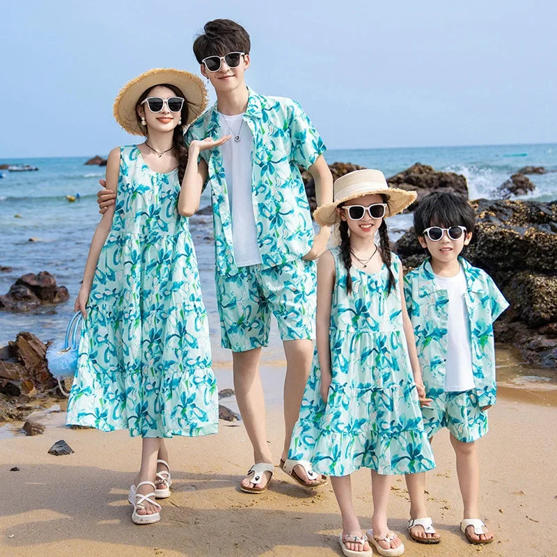 Urlaub Eltern-Kind-Kleidung Familie passende Strand Paar Kleidung Papa Sohn Outfits Sets Resort Mama Tochter ärmelloses Kleid
