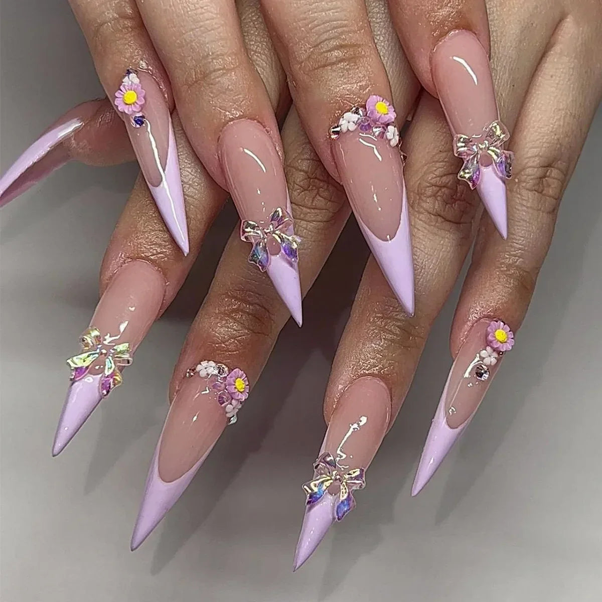 24pcs Summer Fake Nails Press on Almond Wearable 3D Butterfly Flower Short Almond False Nails Smudging Bubble Bead False Nails