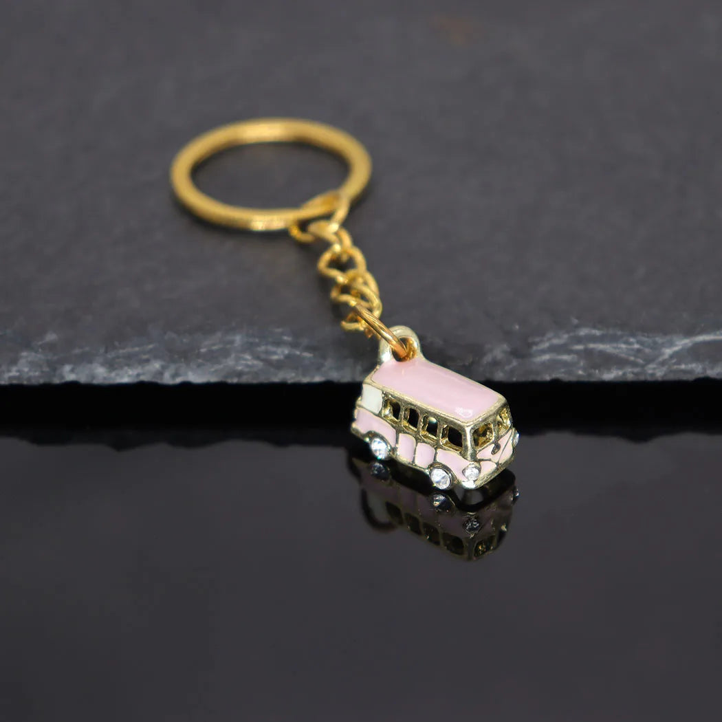 2024 New fashion alloy car pendant keychain temperament every pair of key chains men and women accessories accessories