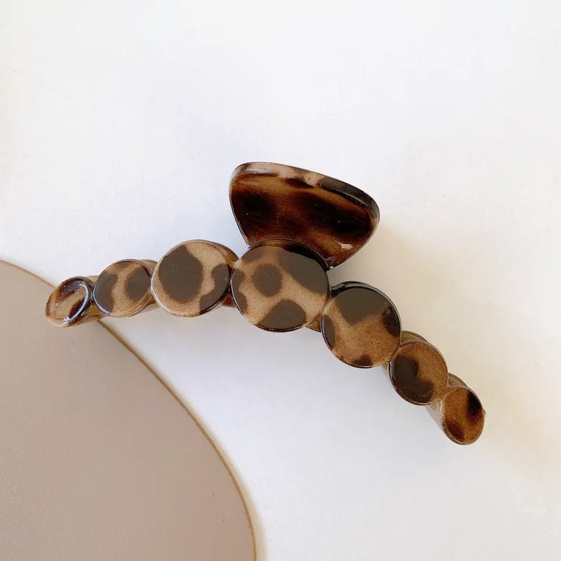 Fashion Hair Clips for Girls Plastic Leopard Claw Clip Elegant Geometry Shape Women Hair Clips Hair Accessories New Hair Claw
