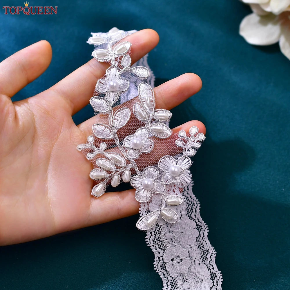 TOPQUEEN Simple Wedding Bridal Garter White Lace Elastic Leg Band Embroidered Flowers Faux Pearls Decorative Women Thigh Rings