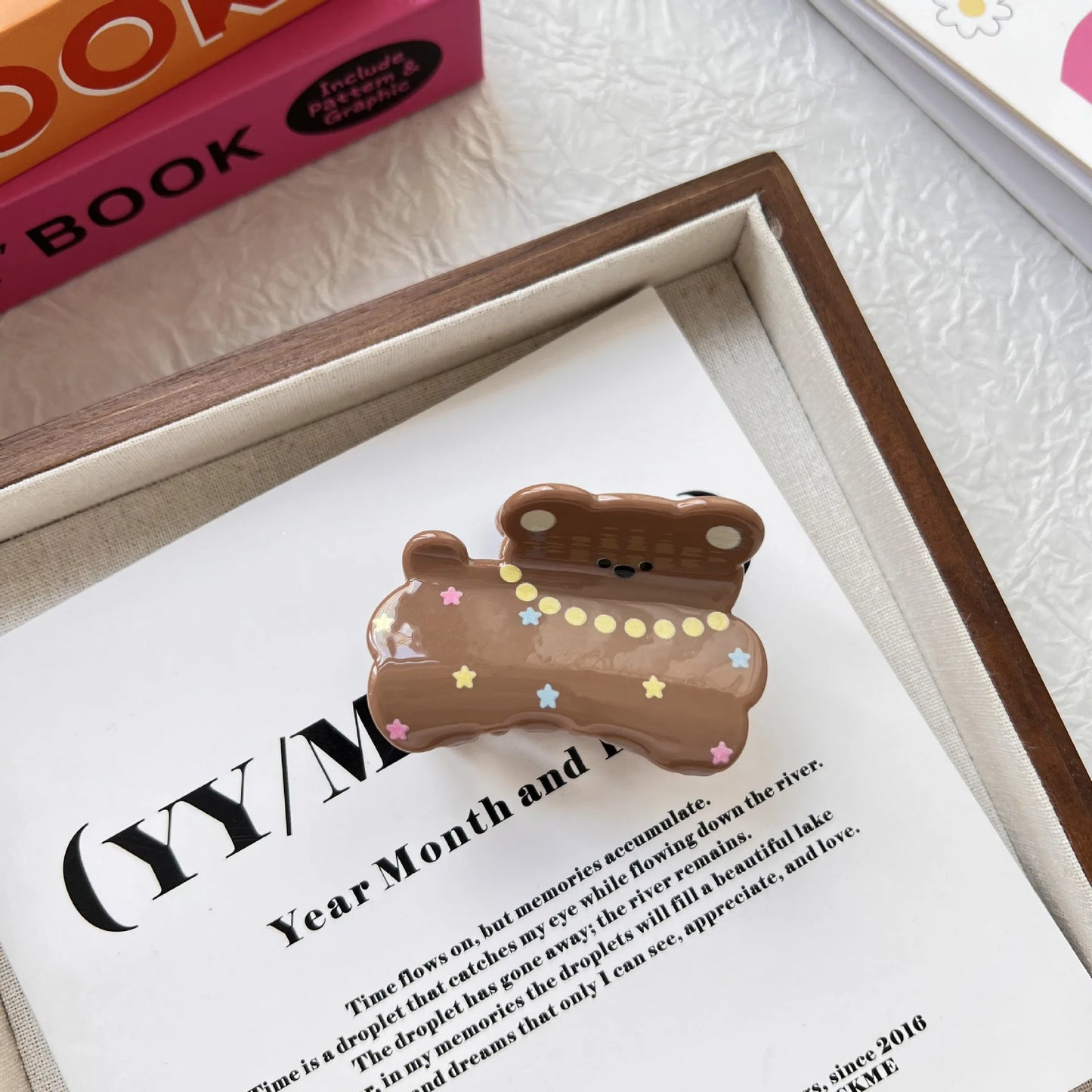 Girly Acrylic Cartoon Animal Hair Claw Korean Style Puppy Spotted Cat Hair Clip Kawaii Bear Small Shark Clip Woman