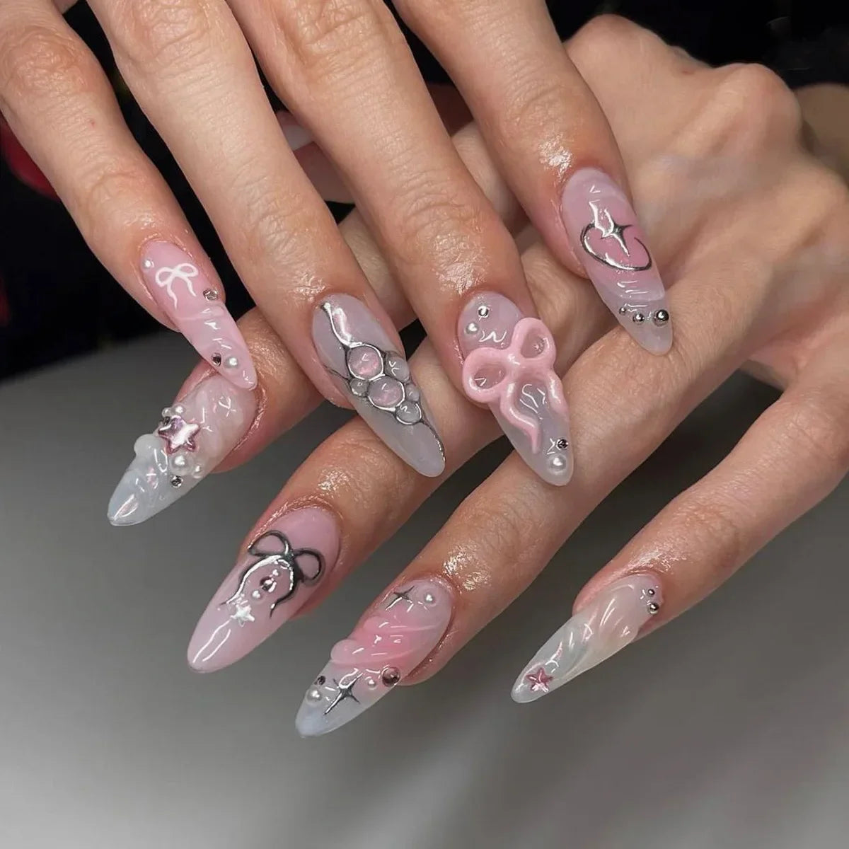 24pcs Summer Fake Nails Press on Almond Wearable 3D Butterfly Flower Short Almond False Nails Smudging Bubble Bead False Nails