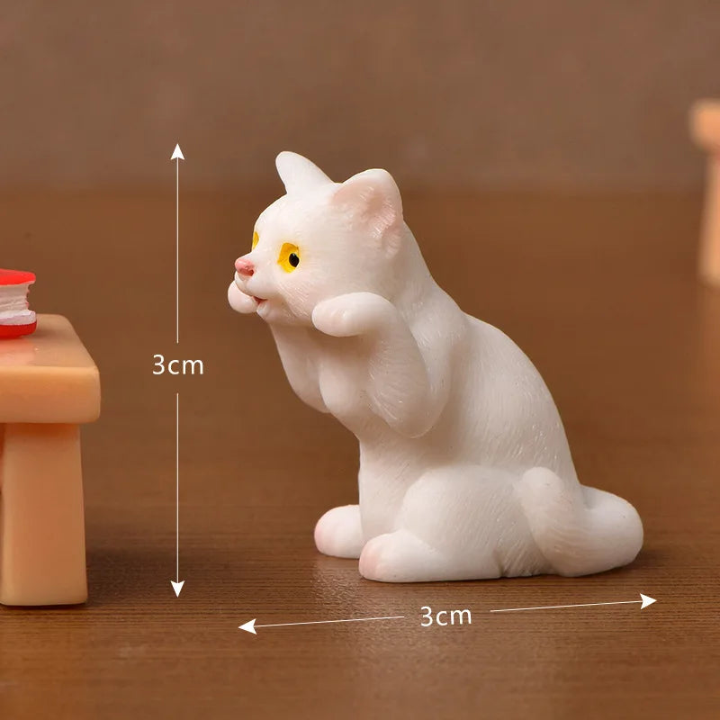 Cute Figurines Miniature Action Toy Cartoon Animal Cat Resin Ornament Micro Landscape Desk Accessories for Decoration Toy Home