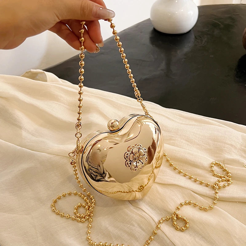 2025 New Fashion Mini Evening Party Bag Metal Frame Heart Shape Women Cross Body Bags Silver Gold Color Micro Chain Shoulder Bag