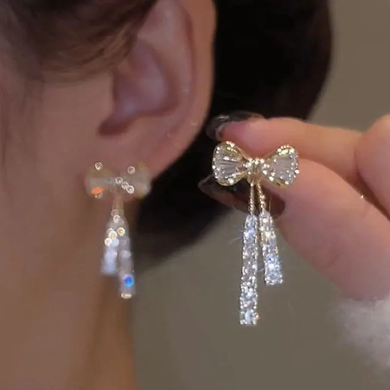 Schleife Diamant Kristall Ohrringe Modische und stilvolle Ohrringe Neue trendige Design Silber Nadel Ohrringe für Frauen