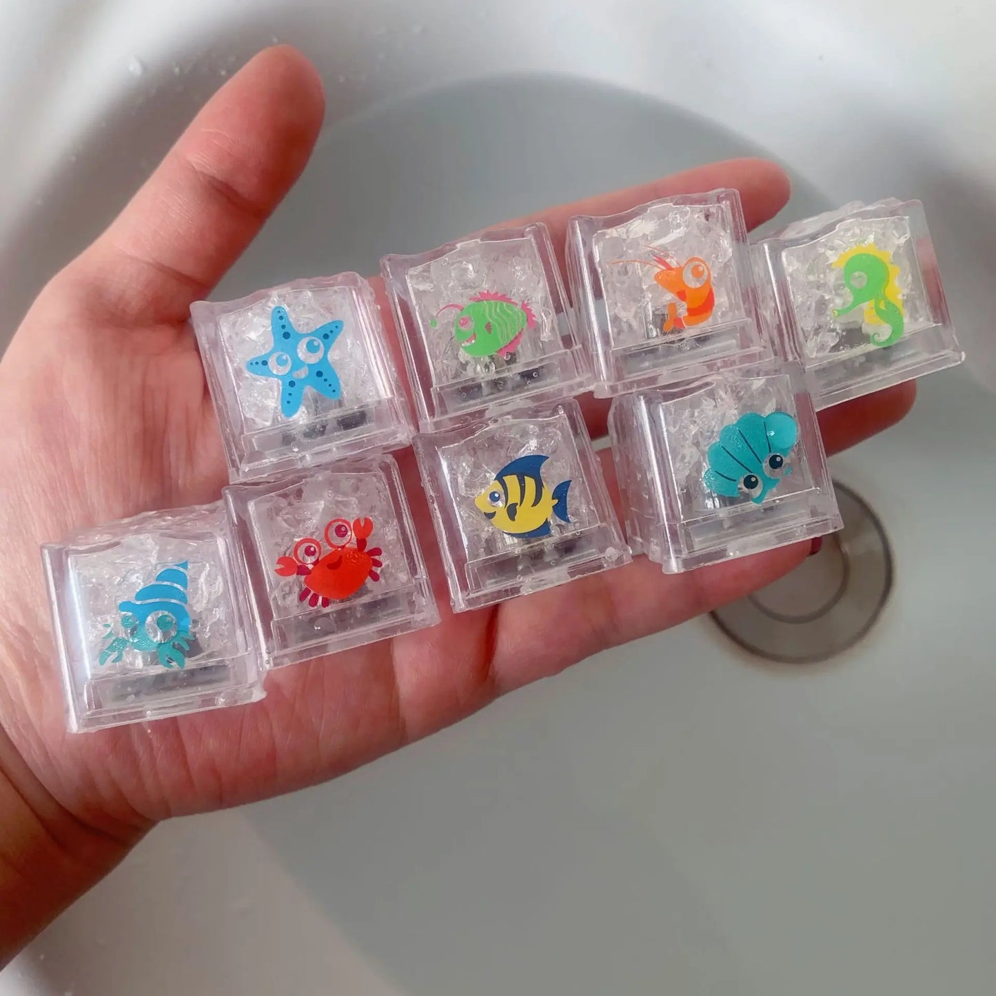 Baby-Badespielzeug, Badewanne, LED-Leuchtspielzeug, bunt, wechselnde wasserdichte Unterwasserlichter, Badespielzeug für Jungen und Mädchen, Geburtstagsgeschenk