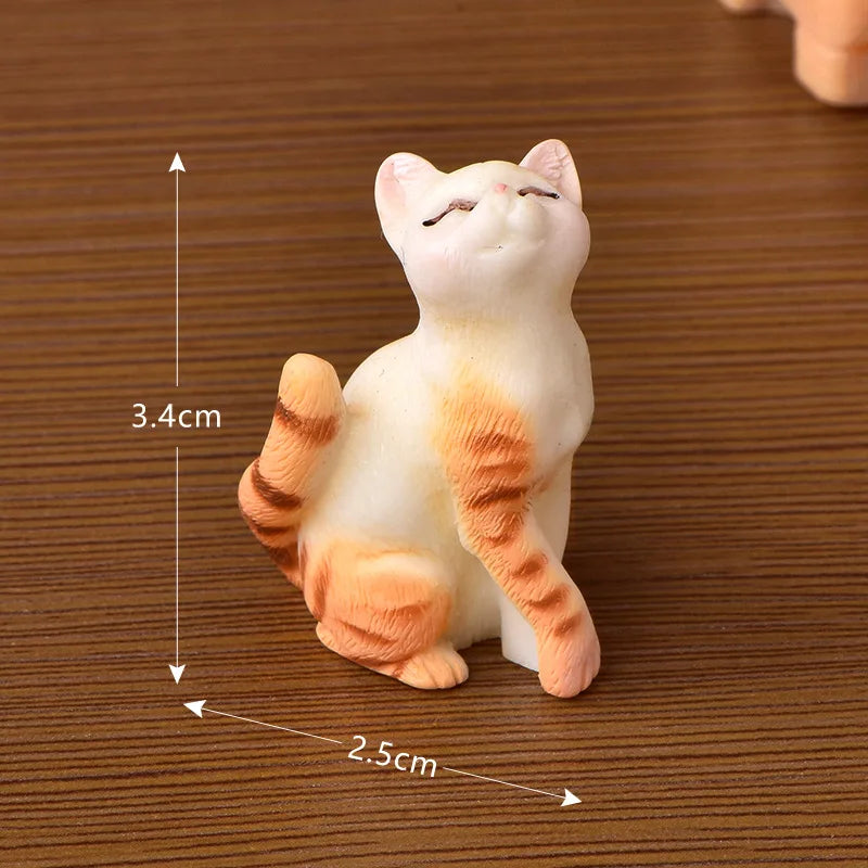 Cute Figurines Miniature Action Toy Cartoon Animal Cat Resin Ornament Micro Landscape Desk Accessories for Decoration Toy Home