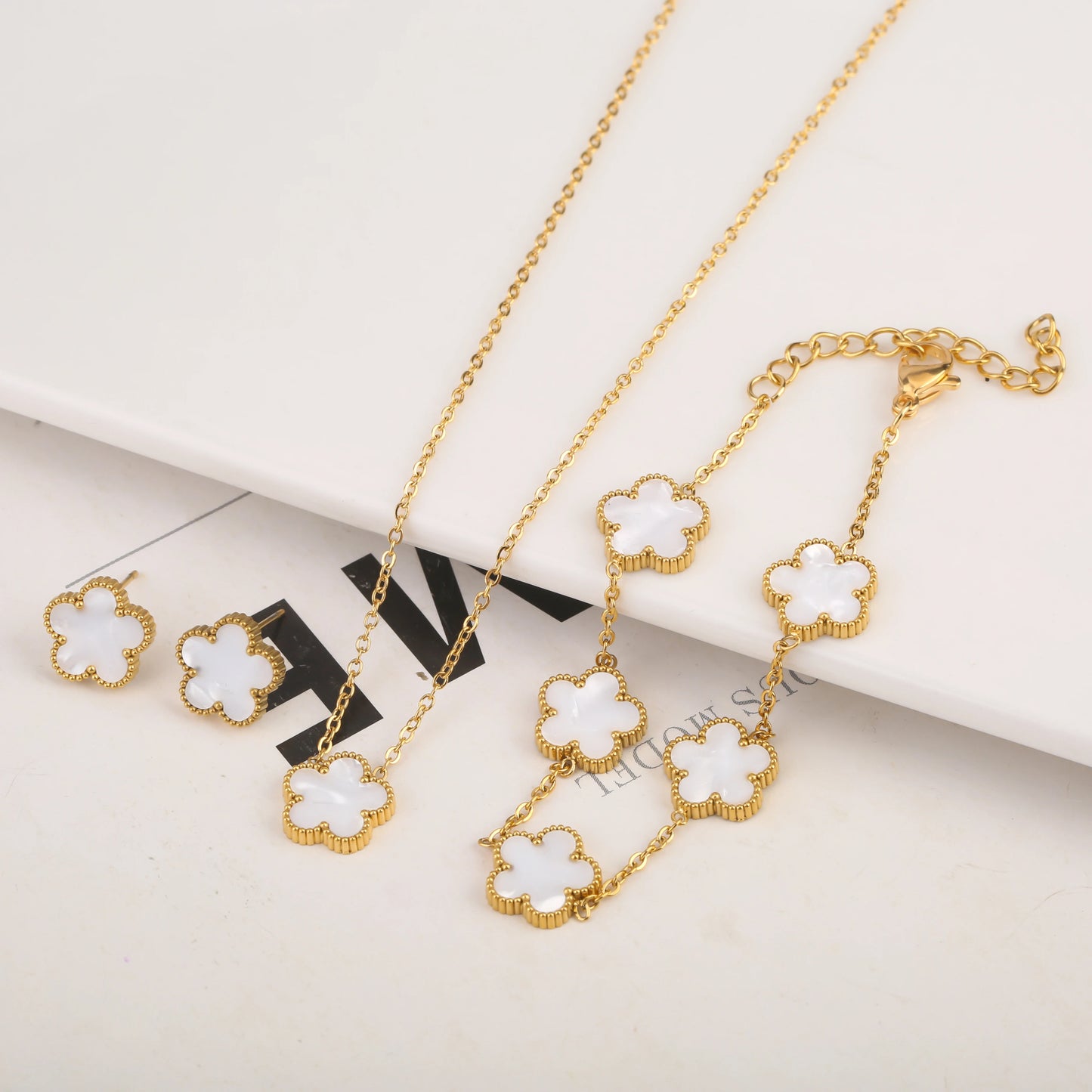 Hot Selling Stainless Steel Shell Plant Five Leaf Flower Set For Women's Jewelry Accessories Simple And Non Fading Clover Gift