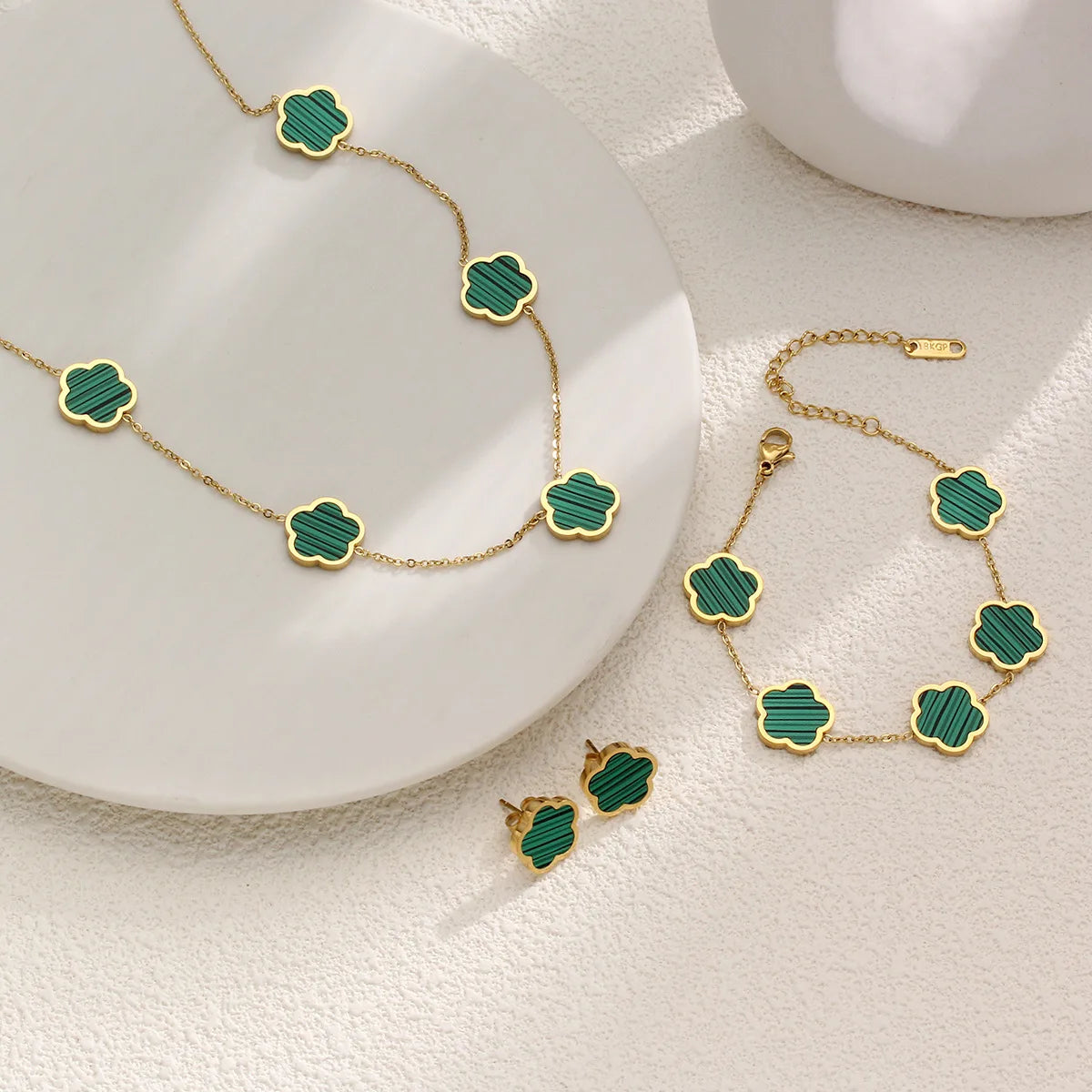 Hot Selling Stainless Steel Shell Plant Five Leaf Flower Set For Women's Jewelry Accessories Simple And Non Fading Clover Gift