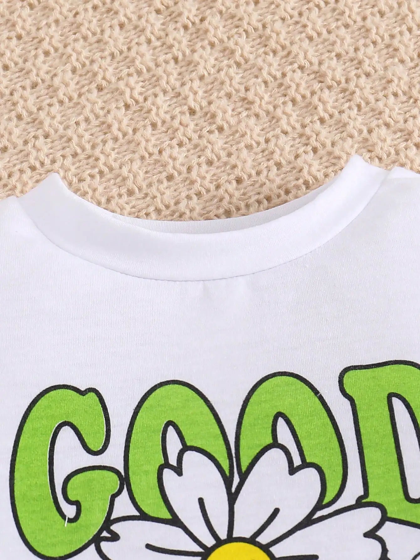 2-piece girls spring/summer fashion cute outdoor casual clothing white knit round neck Daisy print T-shirt + green pleated skirt