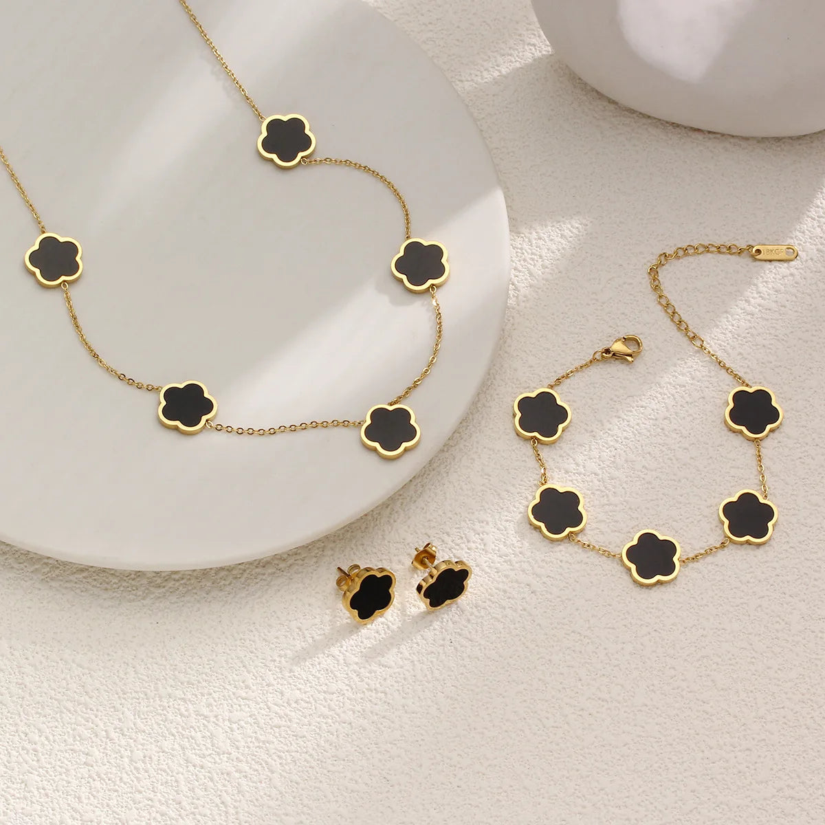 Hot Selling Stainless Steel Shell Plant Five Leaf Flower Set For Women's Jewelry Accessories Simple And Non Fading Clover Gift