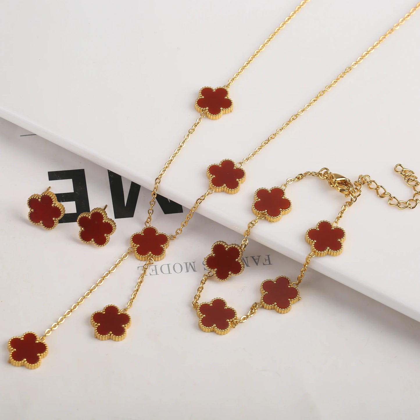 Hot Selling Stainless Steel Shell Plant Five Leaf Flower Set For Women's Jewelry Accessories Simple And Non Fading Clover Gift