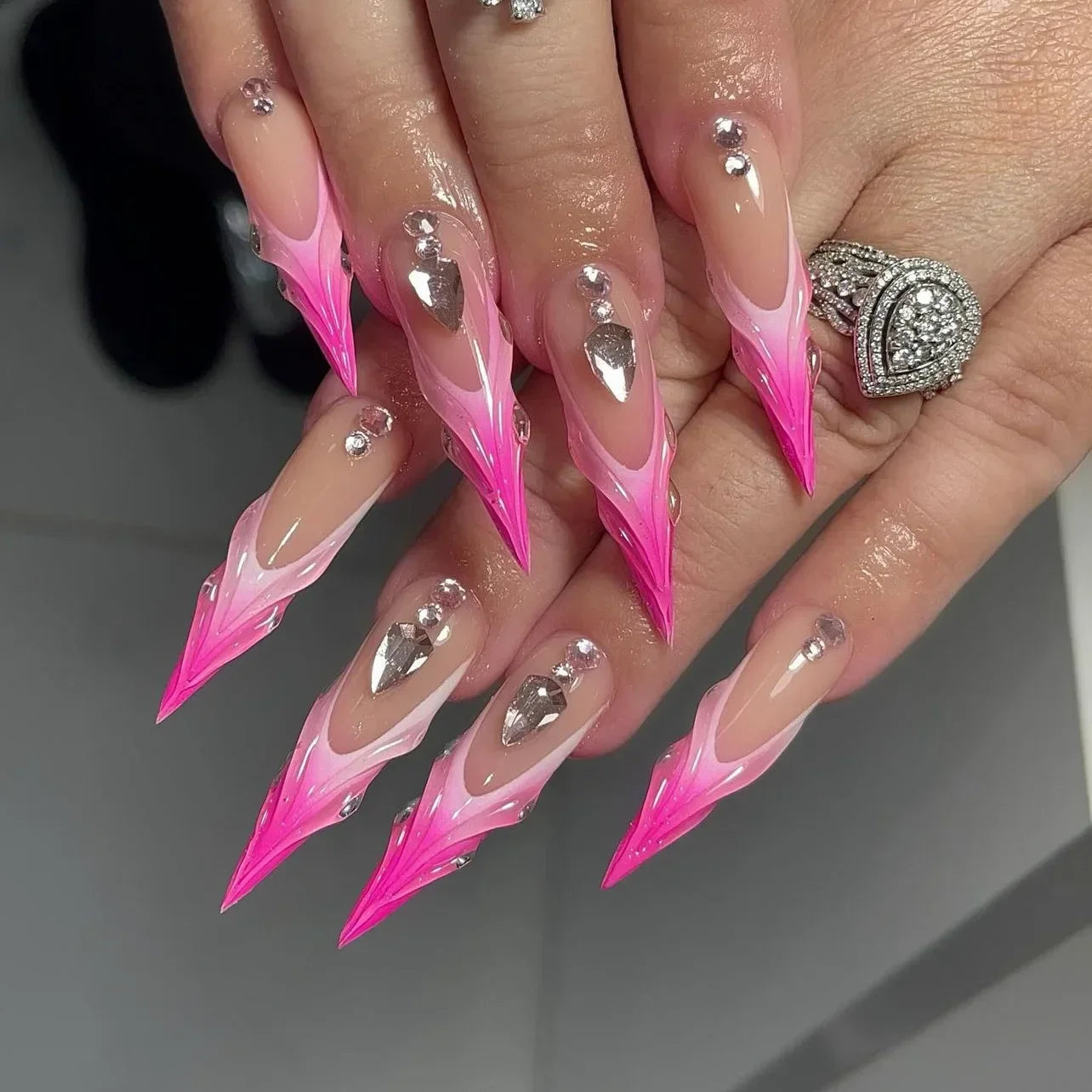 24pcs Summer Fake Nails Press on Almond Wearable 3D Butterfly Flower Short Almond False Nails Smudging Bubble Bead False Nails