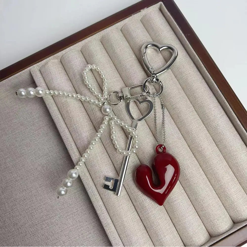 New Fashion Red Love Y2k Keychain Korean Charm Bag Pendant Handmade Beaded Bownot Keyring Vintage Red Metal Hanging Accessories