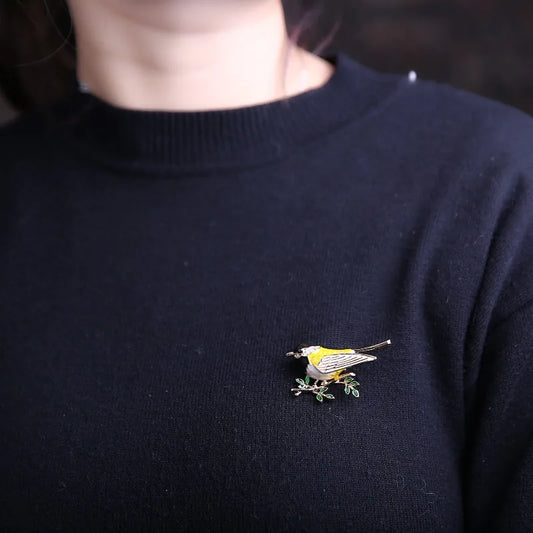 3pcs/set Women Fashion Rhinestone Enamel Bird Brooch Cute Vivid Flying Fledgling Animal Brooch Scarf Dress Coat Lapel Pins Gift