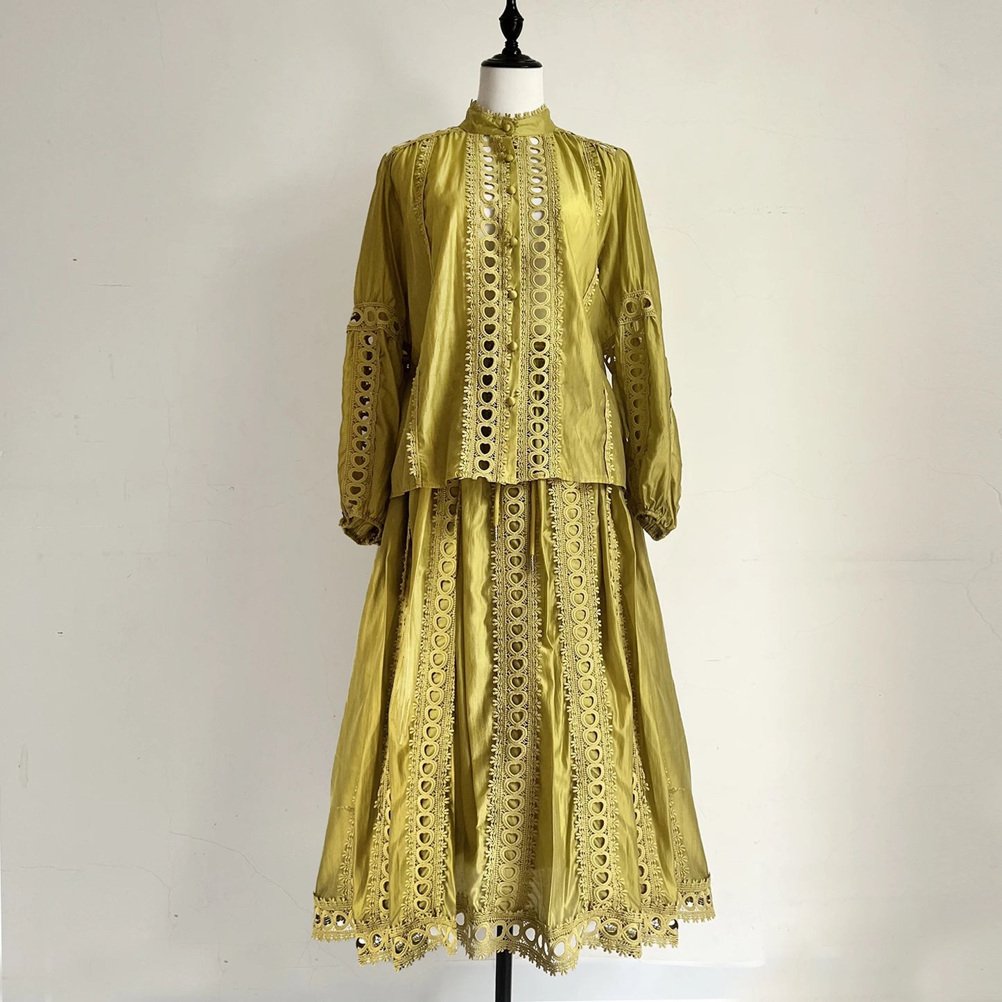 Luxury Long Dresses 2 Piece Sets Women Lace Hollow Out Embroidered Shirt + Maxi Skirts Suits Big Size 2025 Spring Party Vestidos