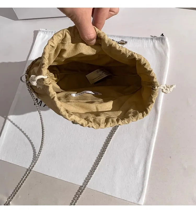 Straw Woven Handmade Bucket Bag Crystal Diamond Metal Handheld Women Handbag Lady Purse Shoulder Crossbody Bag Holiday Beach Bag