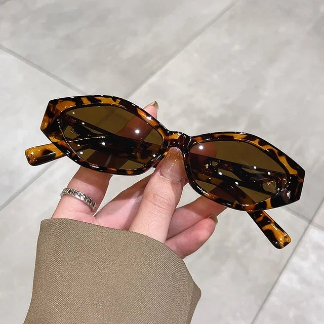 New Small Full Oval Frame Sunglasses Trendy Fashion Multicolored Female Shades Popular Brand Designer UV400 Eyewear for Ladies