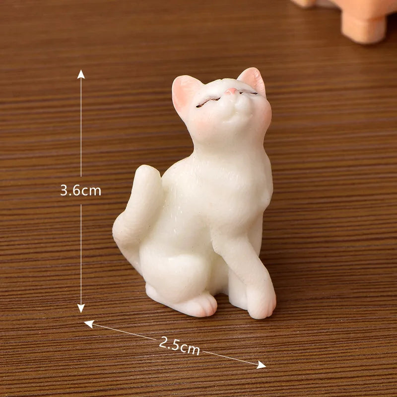 Cute Figurines Miniature Action Toy Cartoon Animal Cat Resin Ornament Micro Landscape Desk Accessories for Decoration Toy Home
