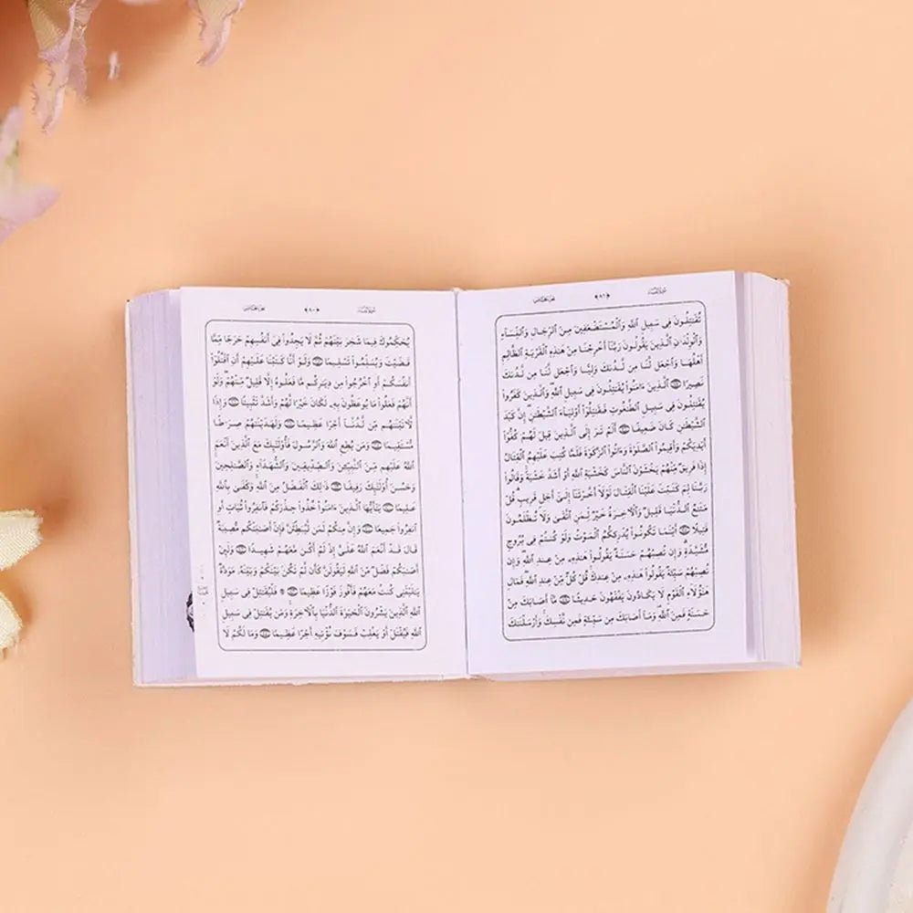 1Pcs New Muslim Keychain Resin Islamic Mini Ark Quran Book Real Paper Can Read Pendant Key Ring Key Chain Religious Jewelry