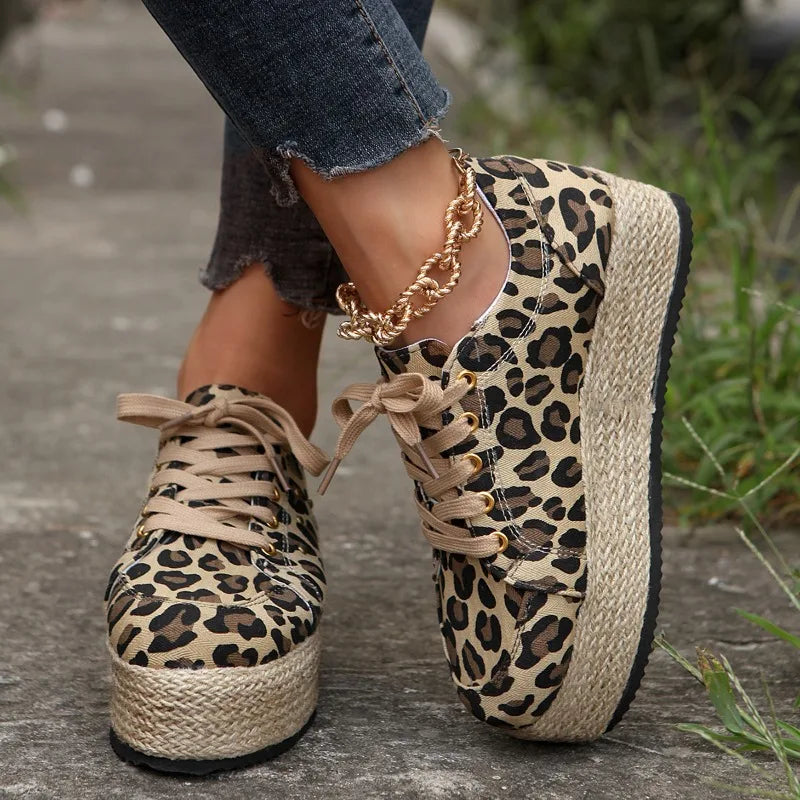 Women Casual Lace Up Shoes Round Toe Large Size Casual Footwear Women's Thick Soles Vulcanized Shoes Canvas Sneakers