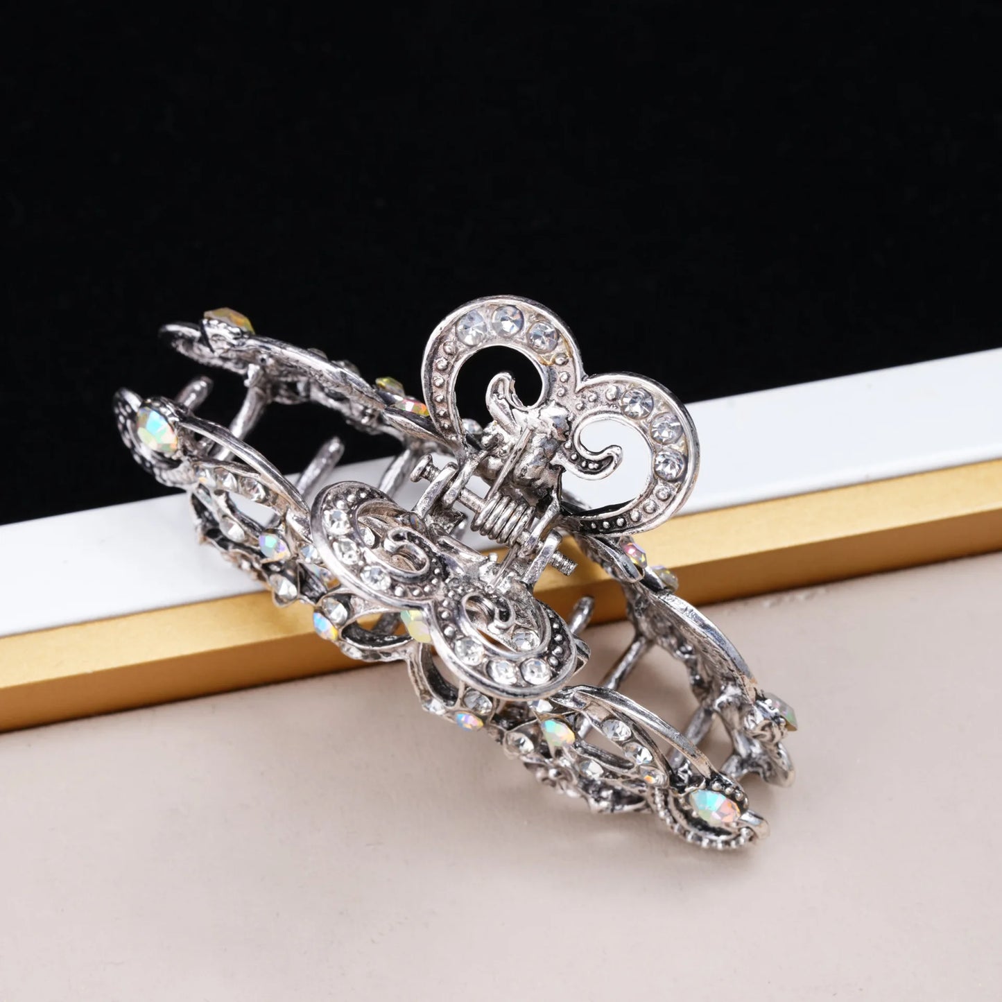 Baroque World Hair Claw The Nostalgia Style Hollow Out Design Rhinestone Hair Claw Clips Alloy Hair Accessories for Women Girls