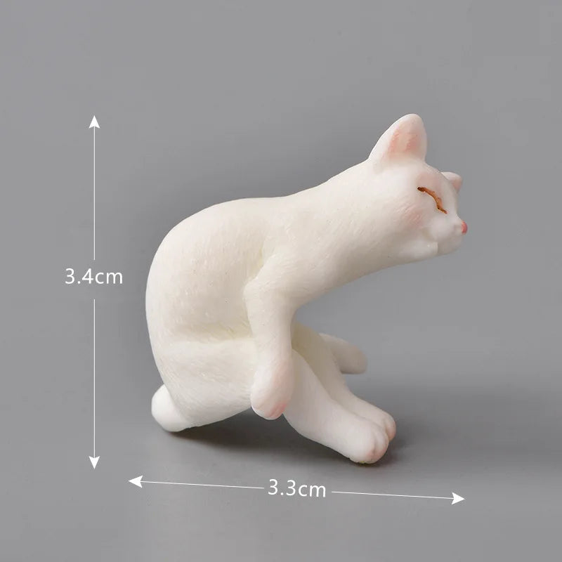 Cute Figurines Miniature Action Toy Cartoon Animal Cat Resin Ornament Micro Landscape Desk Accessories for Decoration Toy Home