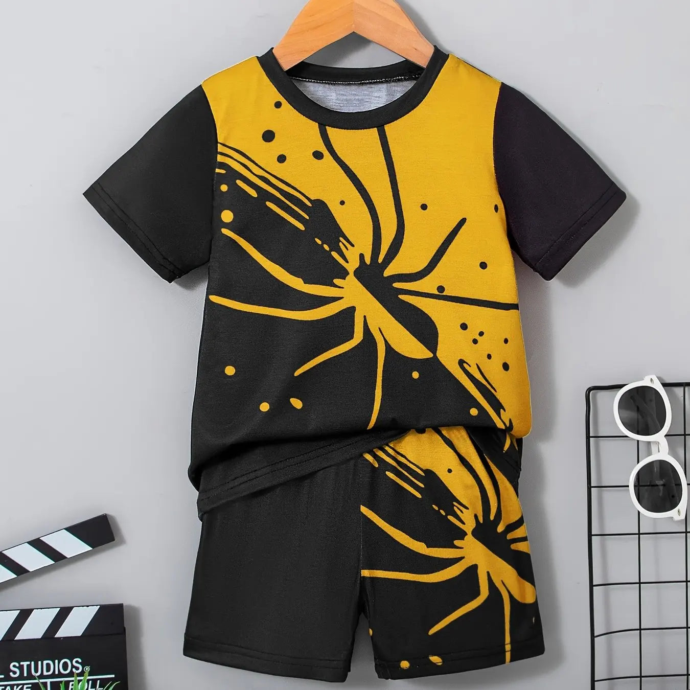 2024 Kids Clothes 2pcs Boys Fun Cartoon Bear Print Short Sleeve T-Shirt Shorts Set Summer Active Boys Complete Stylish Look