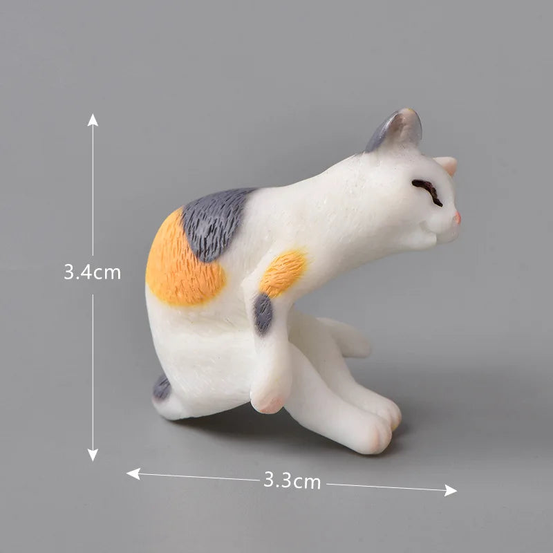 Cute Figurines Miniature Action Toy Cartoon Animal Cat Resin Ornament Micro Landscape Desk Accessories for Decoration Toy Home