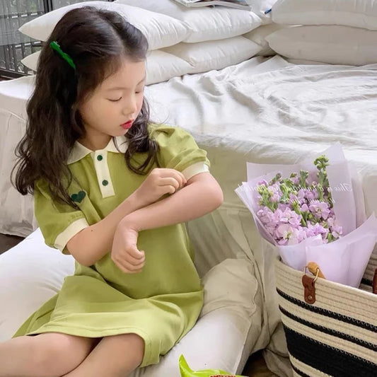 ملابس متطابقة جديدة للأم والابنة لجميع أفراد الأسرة، فستان متطابق للفتاة الرضيعة وقميص للأب والابن 2024