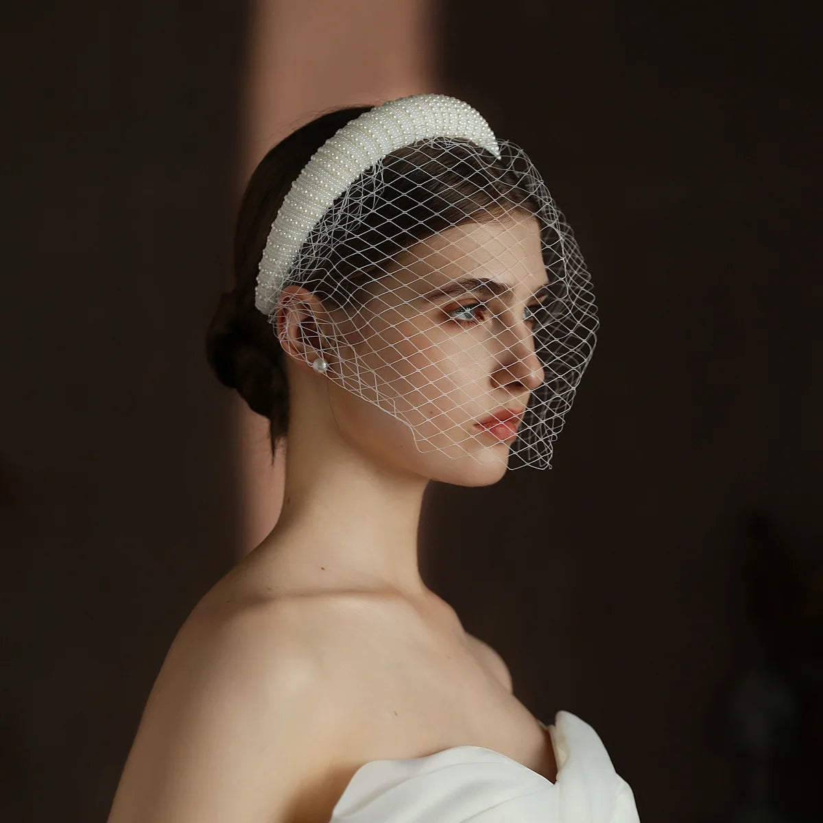 CC Short Veils for Women Wedding Hair Accessory Bridal Headdress Engagement Hairwear Blusher Veil Imitation Pearl Hairband V320