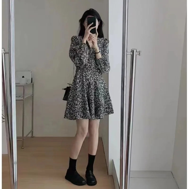 2024 Summer Autumn Clothes Large Size Women's Clothing Fashion Short Dresses Petite V-neck Floral Long Sleeve Black Dresses Traf