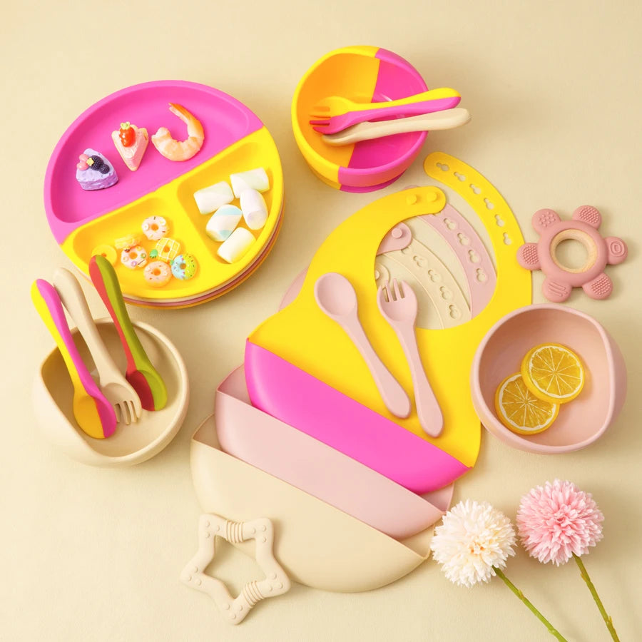 5PCS Baby Silicone Tableware Set Color Contrast Bib Suction Bowl Non-slip Plate Soft Spoon Fork Feeding Training Baby Dinner Set