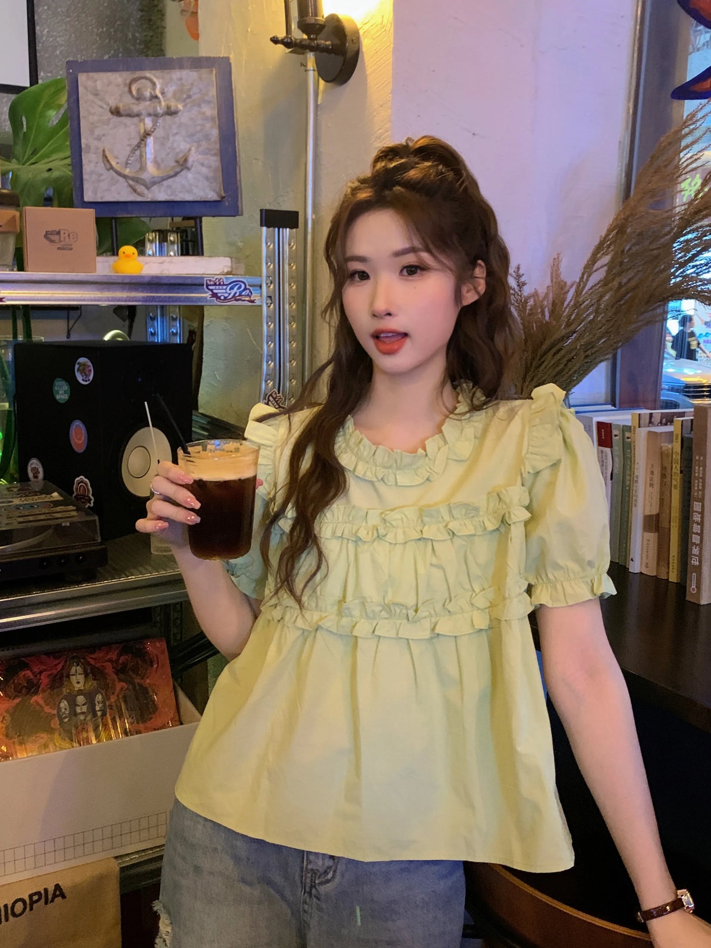 Summer petite wooden ear edge patchwork short sleeved French top with loose design, niche shirt