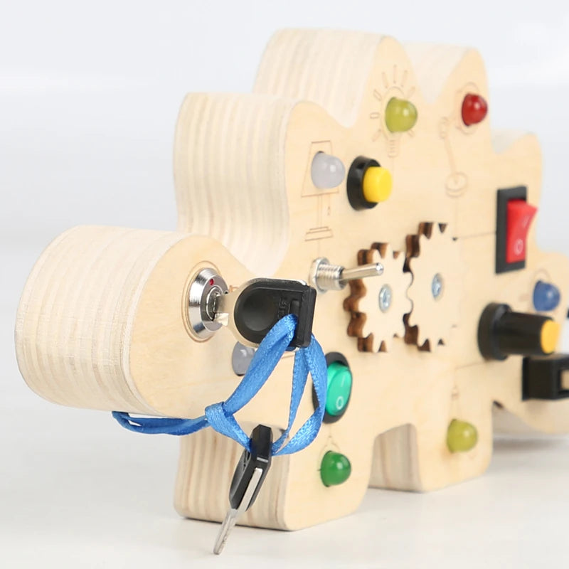 Fabrik Babyprodukte Heißer Verkauf 2023 Holz LED Lichtschalter Beschäftigt Brettspiele Montessori Pädagogisches Sensorisches Spielzeug für Kinder