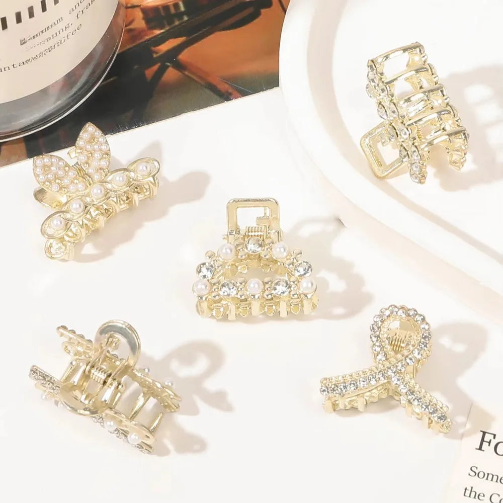 Mini Pearl Rhinestones Hair Claw For Women Retro Flower Crab Claw Clips Small Hairpins Hair Crabs Girls Hair Accessories Fashion