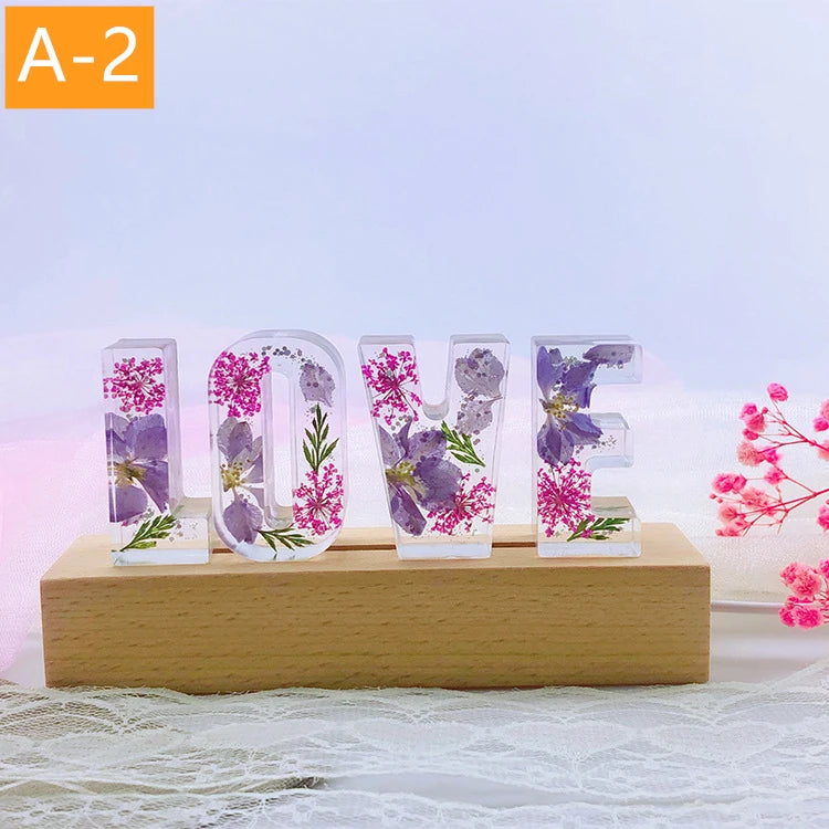 Customized A To Z Letters Dried Flower Wood Night Light Creative Romantic Table Lamp Gift for Couple Valentine Day Kid Birthday