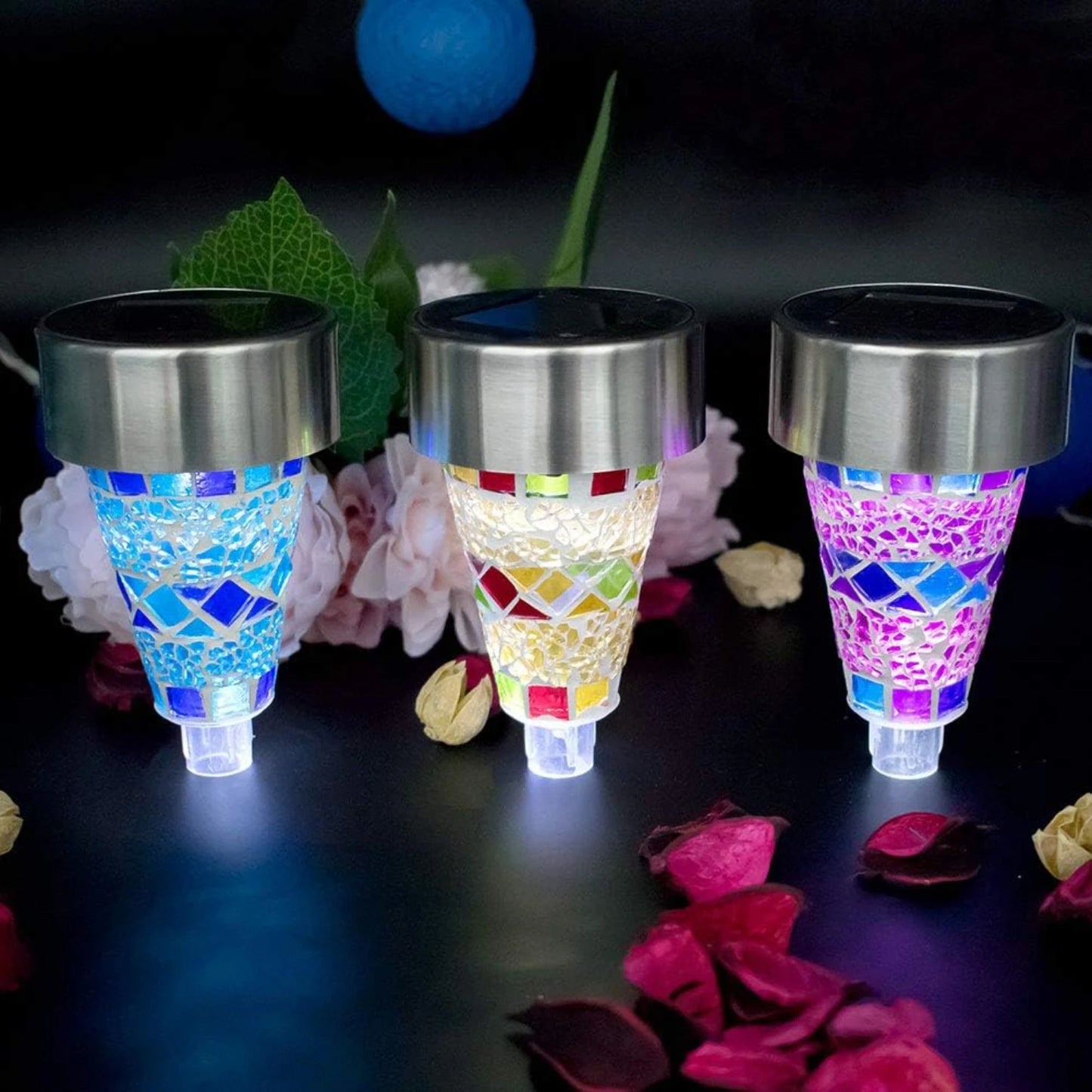 Werten Sie Ihren Außenbereich mit anspruchsvollen, modernen und eleganten Außenbeleuchtungslösungen aus Edelstahl für Ihre Terrasse oder